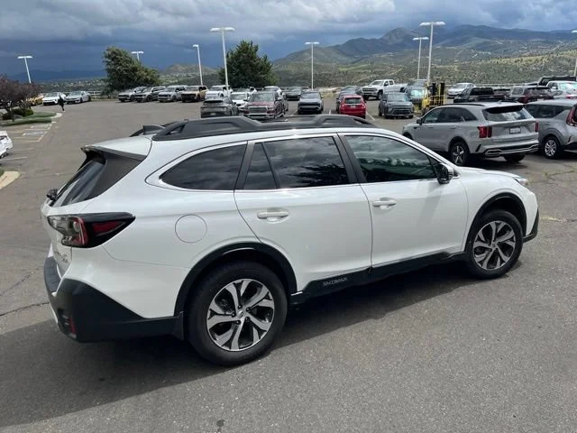 Used 2021 Crystal White Pearl Subaru Limited XT image 8