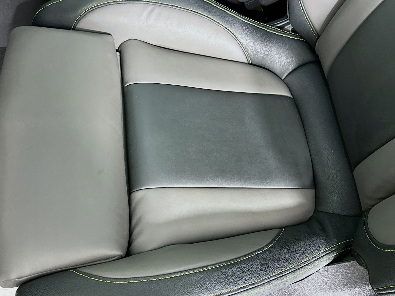 Used 2023 Crystal White Pearl Subaru Onyx Edition image 20