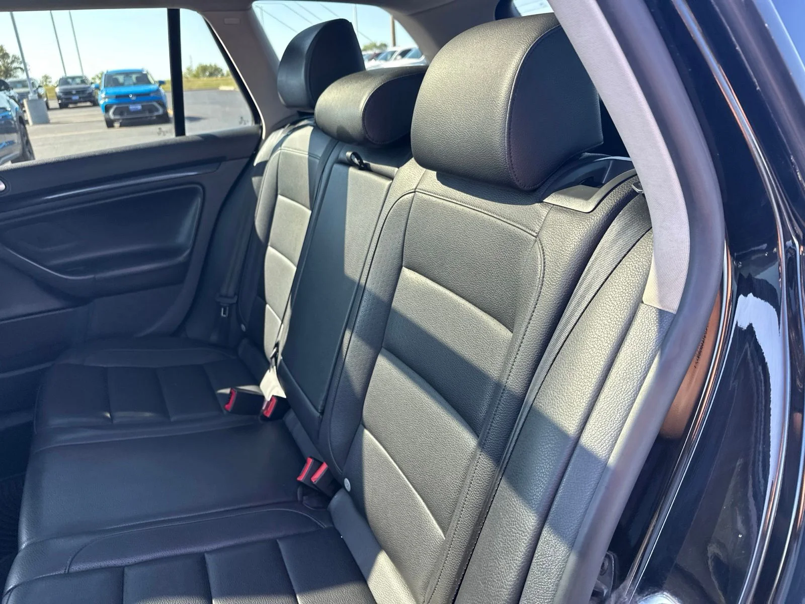 Used 2014 Black Volkswagen 2.0L TDI image 28