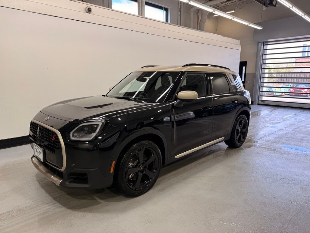 2027 MINI Countryman's photo