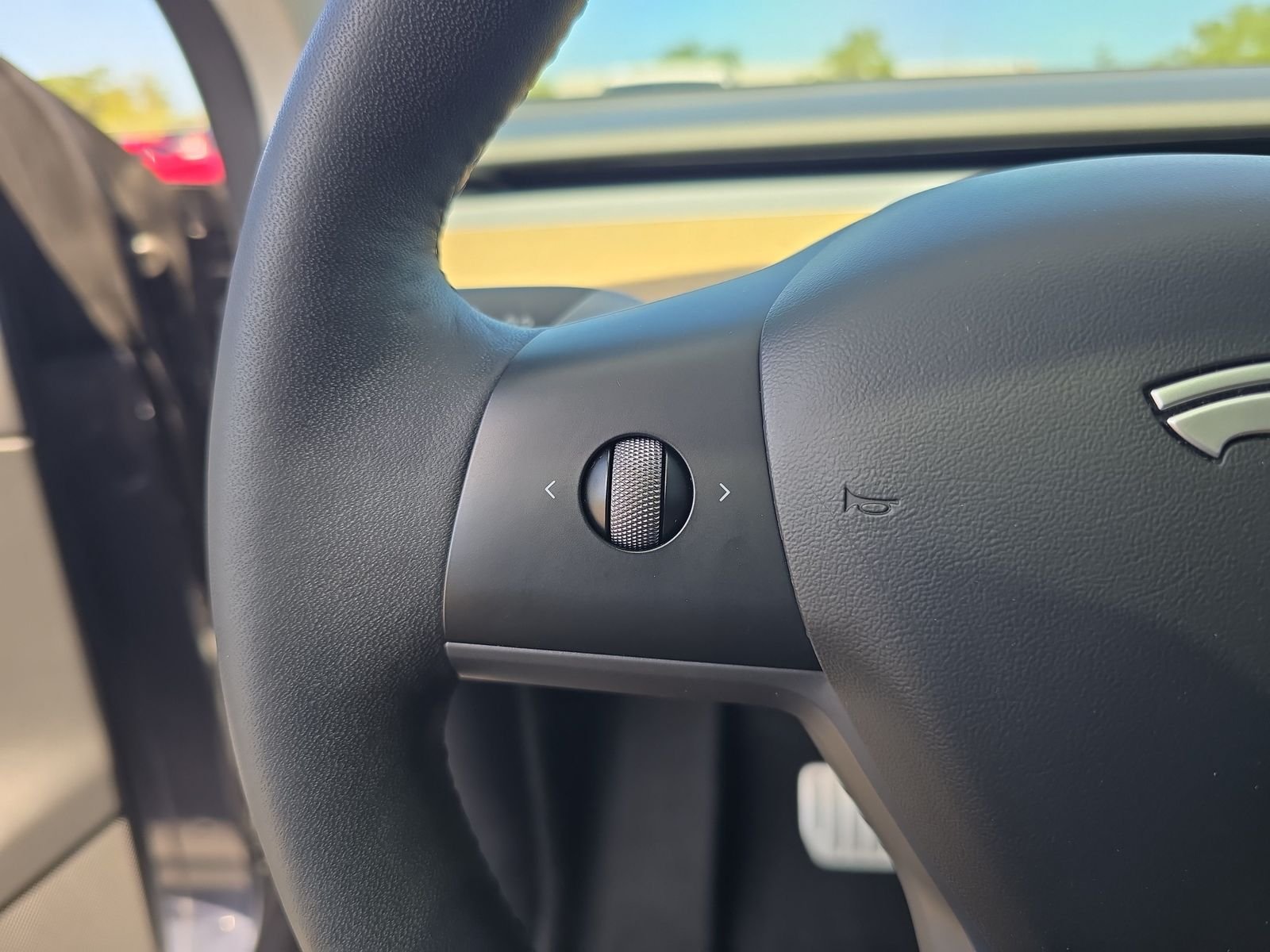 Used 2022  Tesla Performance image 22