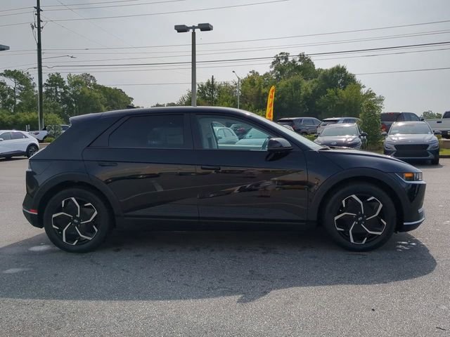 Certified Used 2023 Black Hyundai SEL image 4