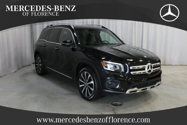 Used 2022 Black Mercedes-Benz GLB 250 image 1