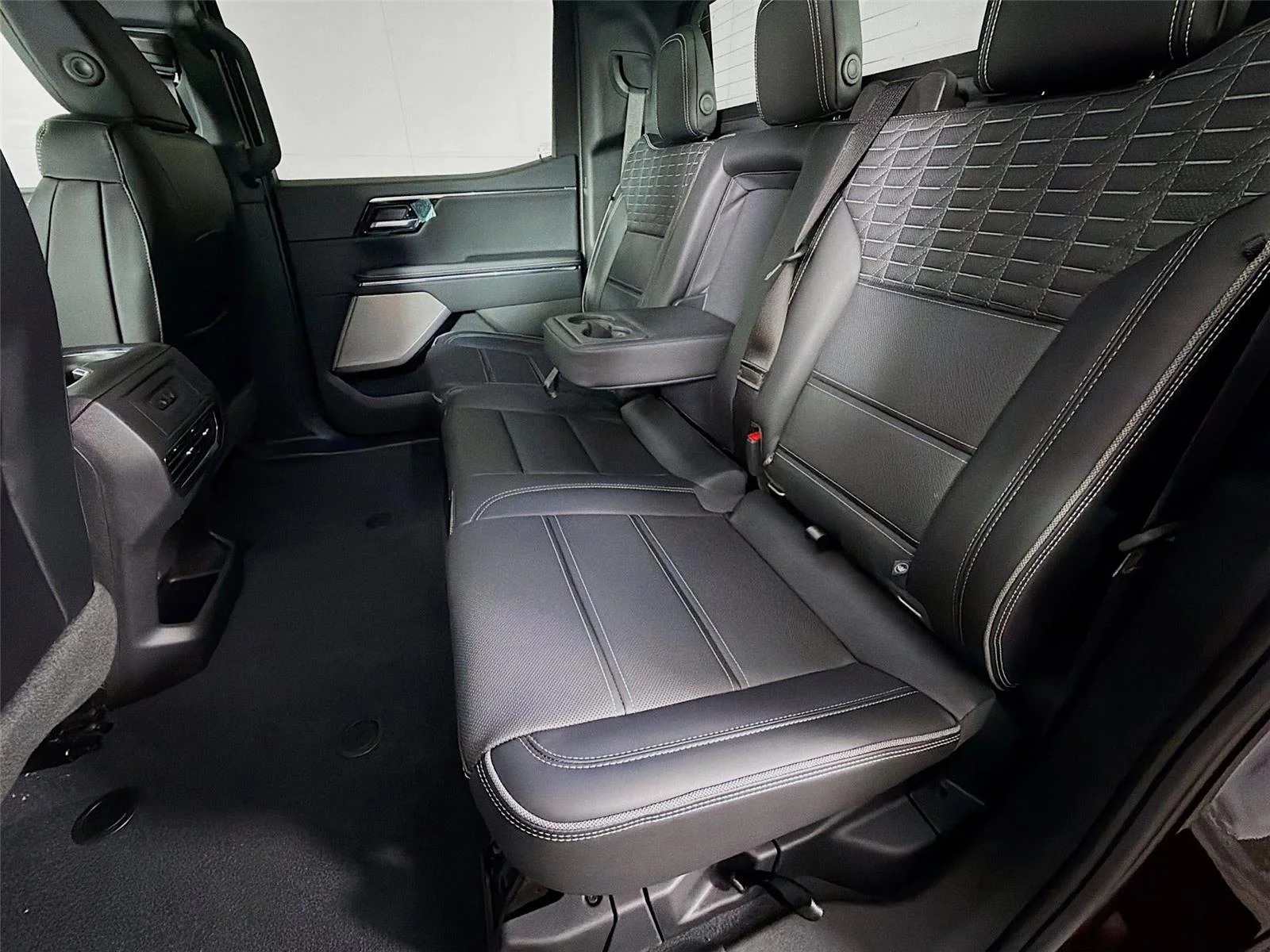 2025 GMC Sierra EV Denali - Photo 24
