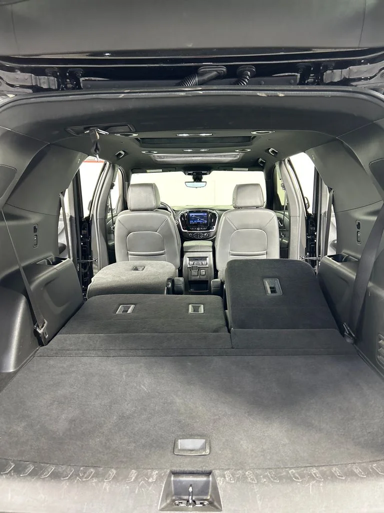 Used 2023 Black Chevrolet High Country image 23