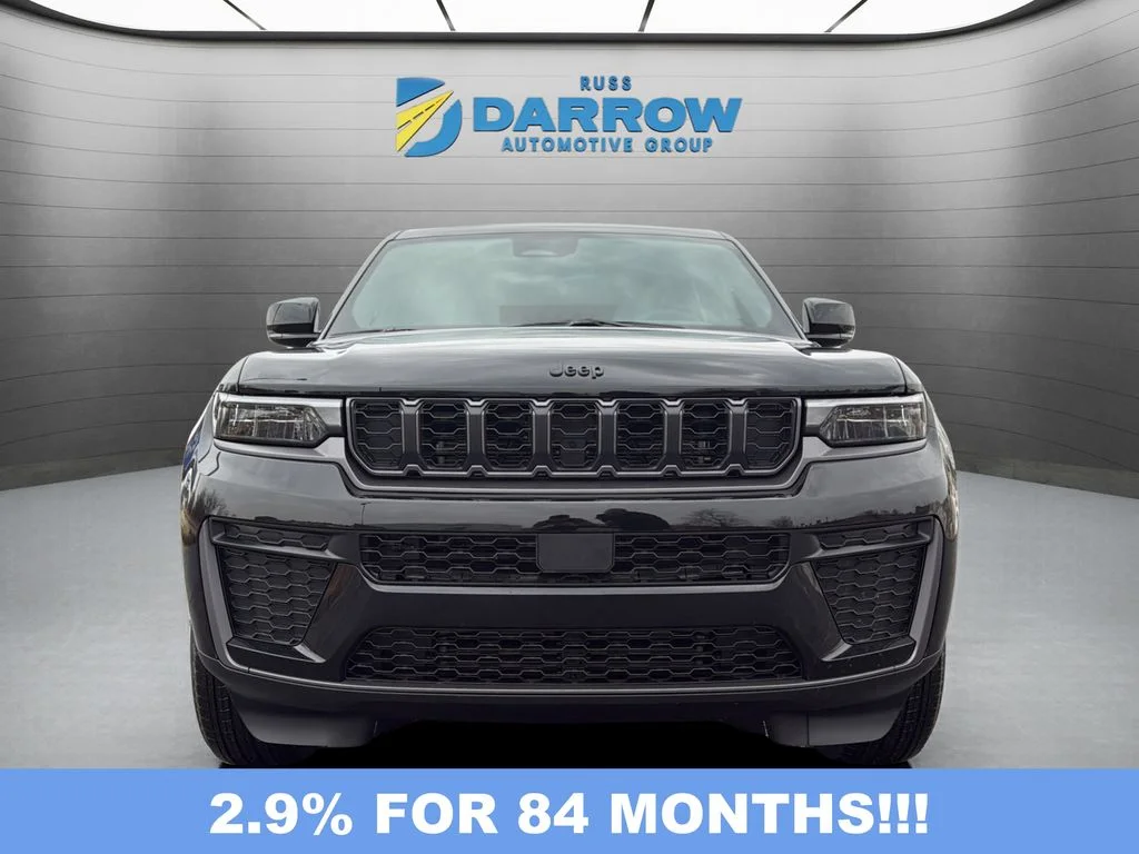 New 2026 Diamond Black Crystal Pearl-Coat Exterior Paint Jeep Laredo image 8