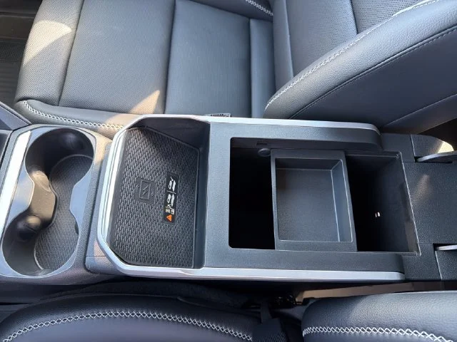 New 2027 Glacier White Tricoat GMC Denali image 29