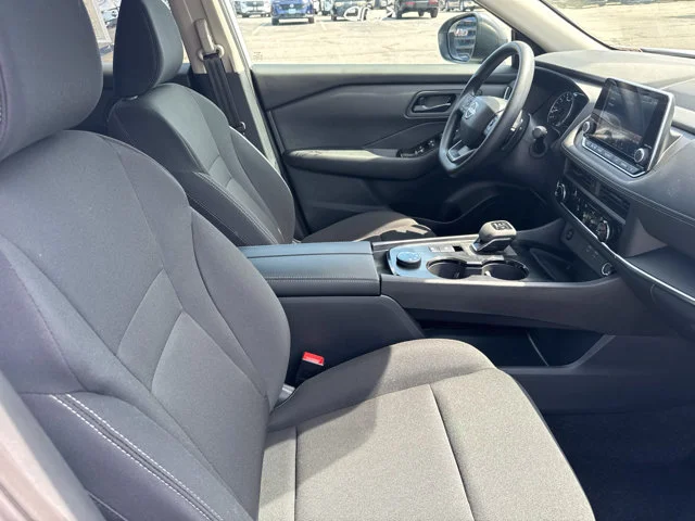 Used 2026 White Nissan S image 17
