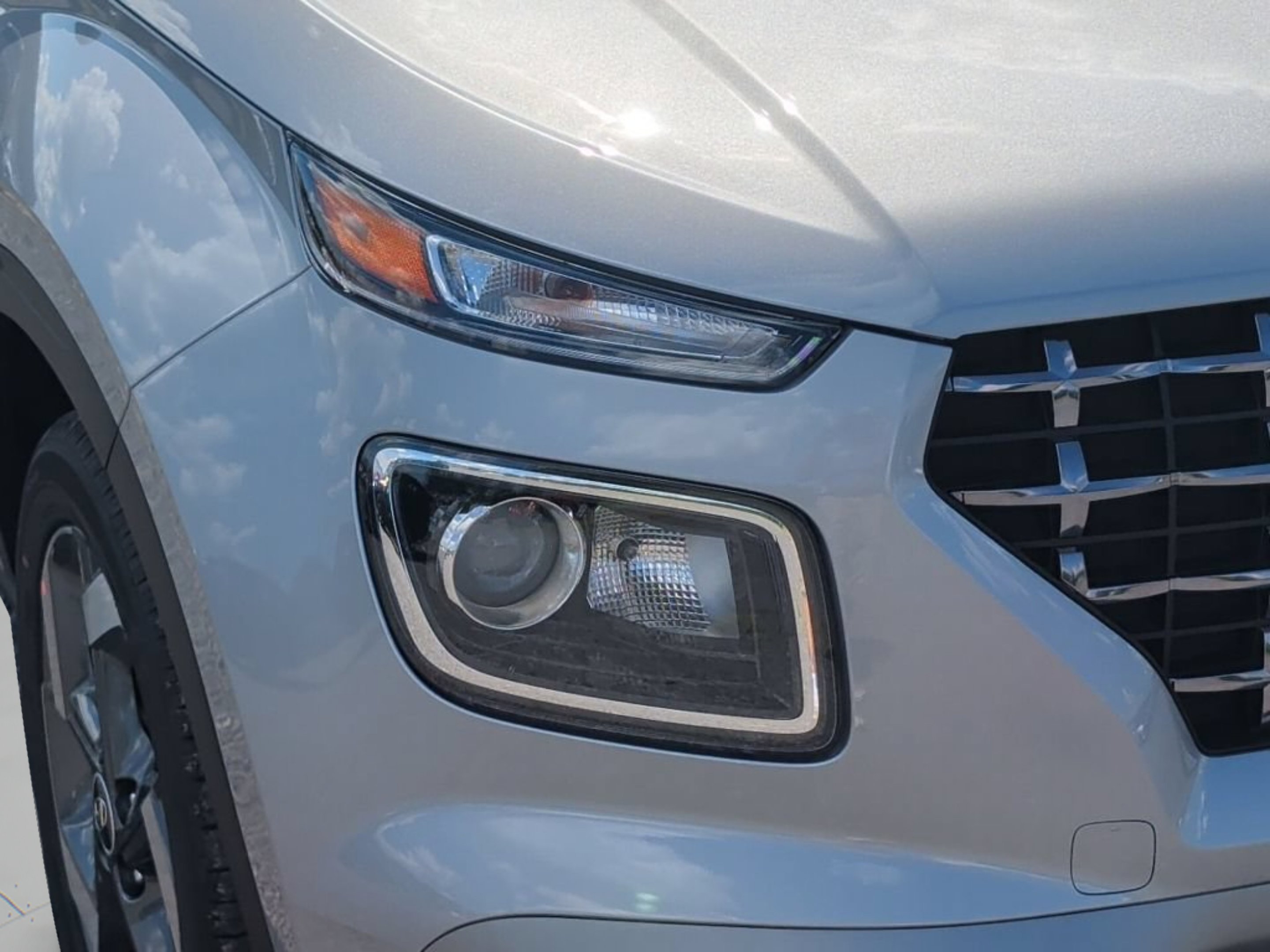 New 2026 Shimmering Silver Hyundai SEL image 10