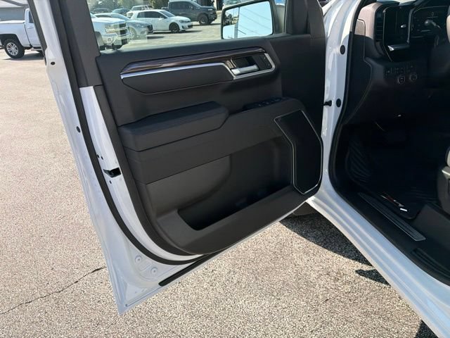 New 2026 Summit White Chevrolet LT image 20