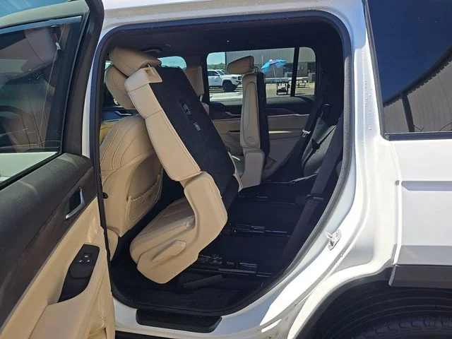 Used 2023 White Jeep Limited image 15