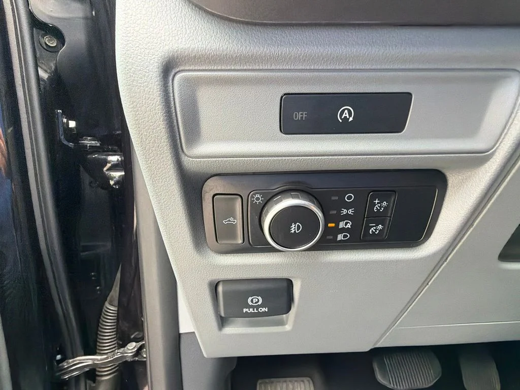 Used 2025 Black Ford XLT image 18