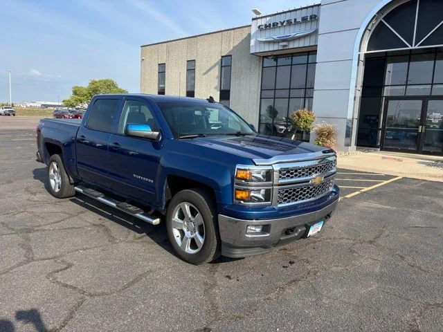 Used 2015 Deep Ocean Blue Chevrolet LT image 9