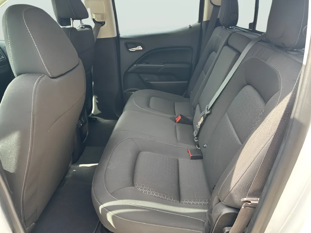 Used 2022 White GMC Elevation image 35