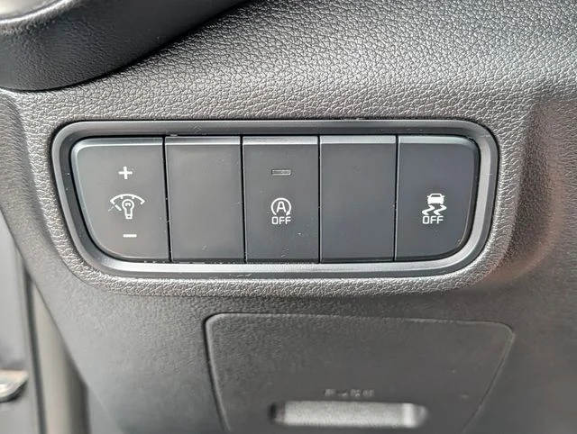 Used 2022 Gray Kia LX image 28