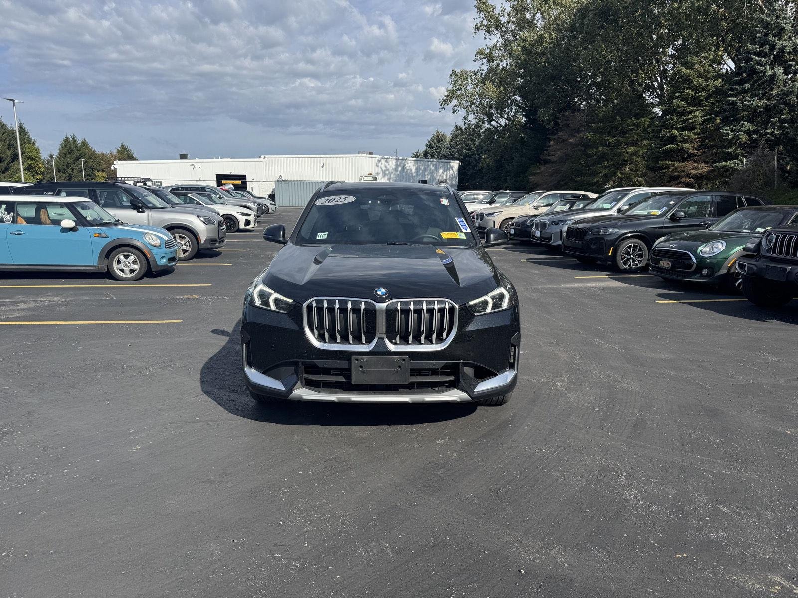 Used 2025 Black Sapphire Metallic BMW xDrive28i image 8