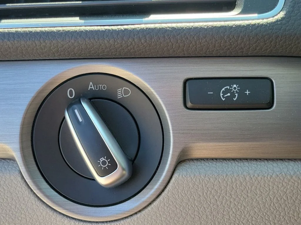 Used 2014 Gray Volkswagen 2.0L TDI SE image 19