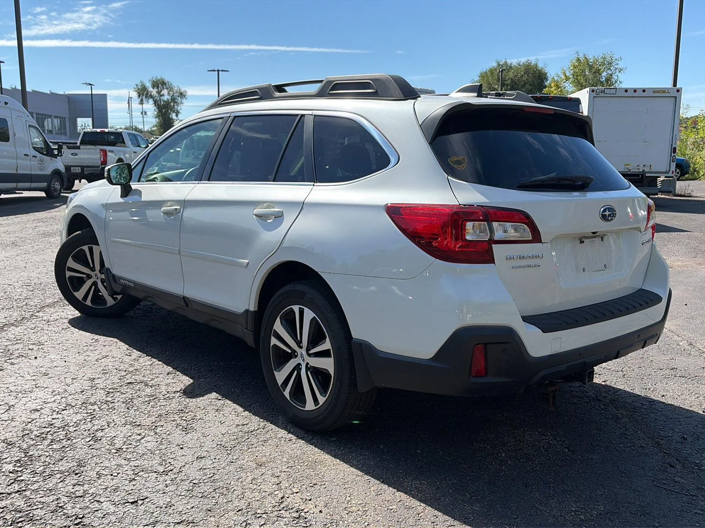 Used 2019 Crystal White Pearl Subaru Limited image 3