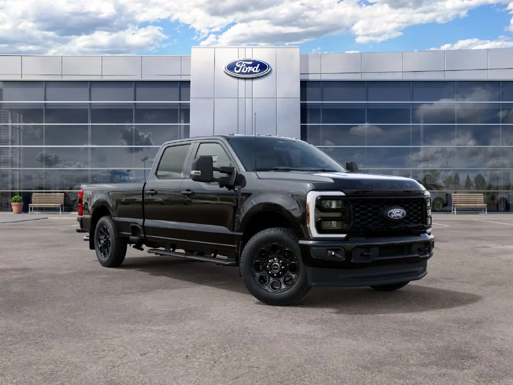 New 2027 Agate Black Metallic Ford F-250® XLT image 4