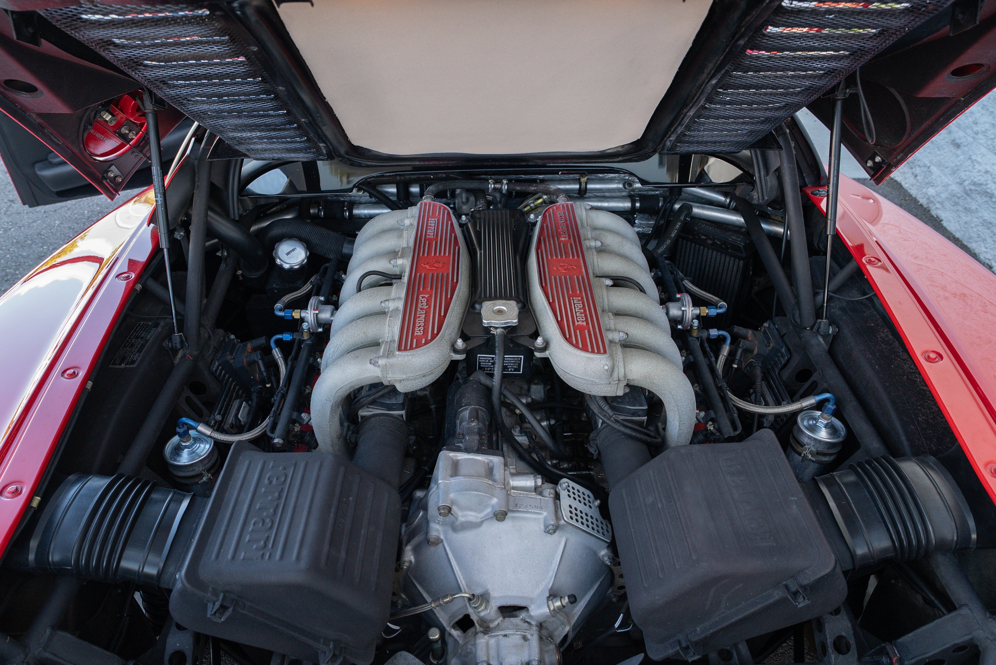 Used 1993 Rosso Corso Ferrari  image 8