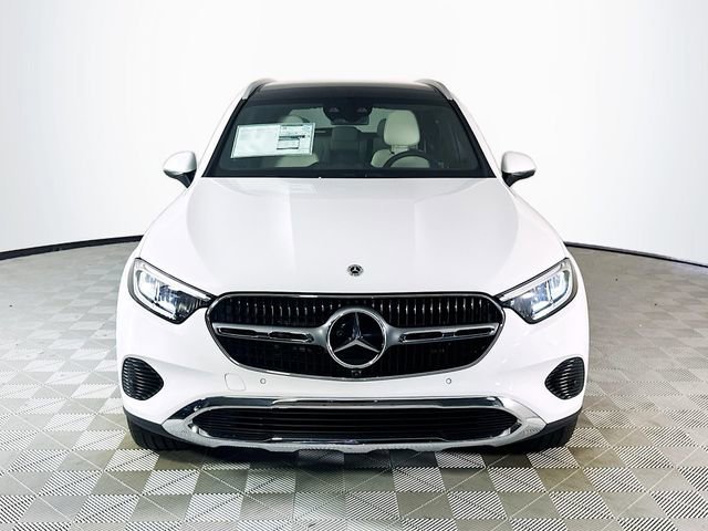 New 2026 MANUFAKTUR Moonlight White Metallic Mercedes-Benz GLC 300 image 33
