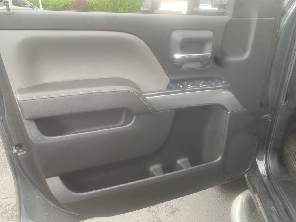 Used 2017 Graphite Metallic Chevrolet LT image 13