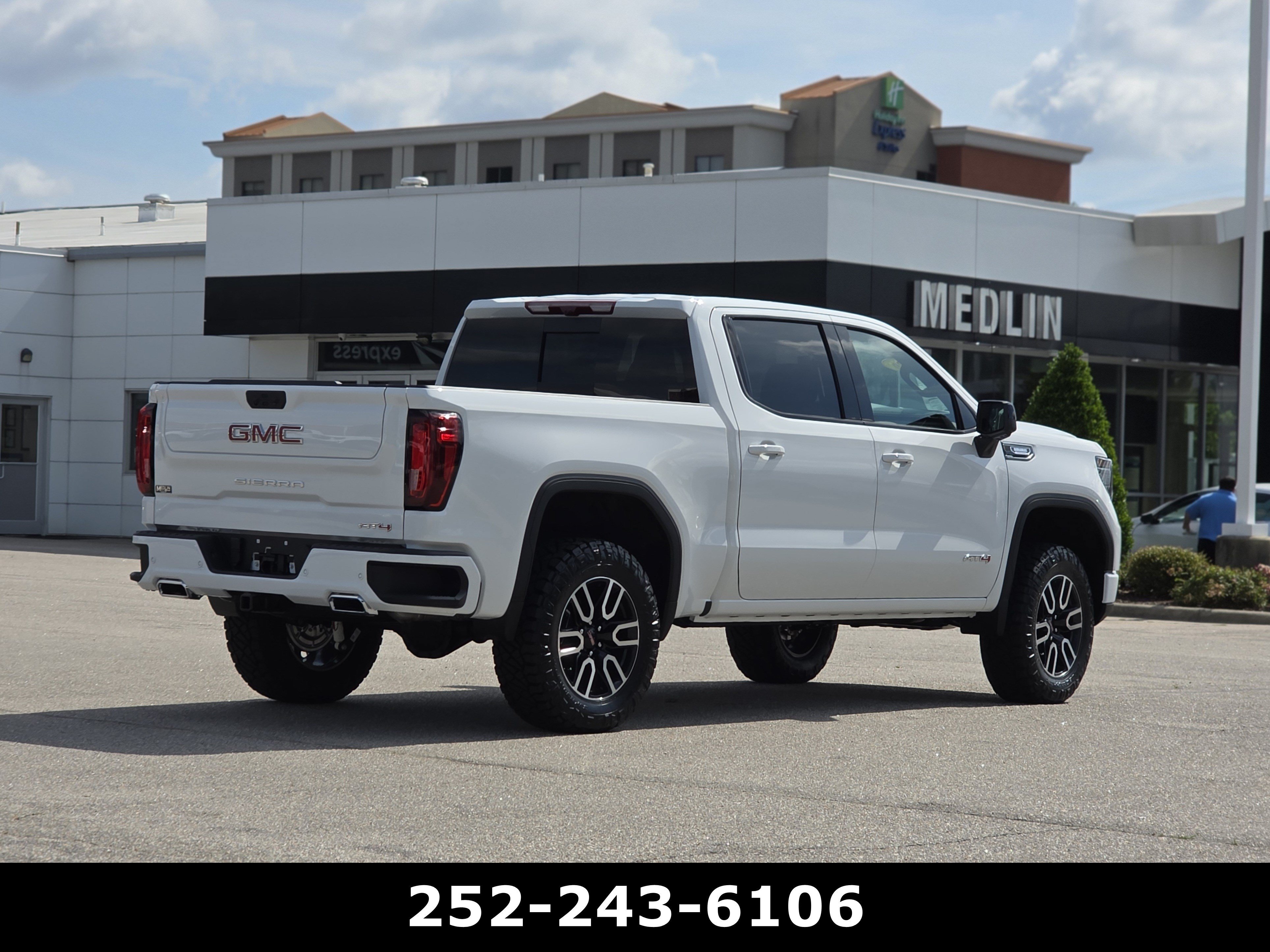 Used 2026 Summit White GMC AT4 image 7