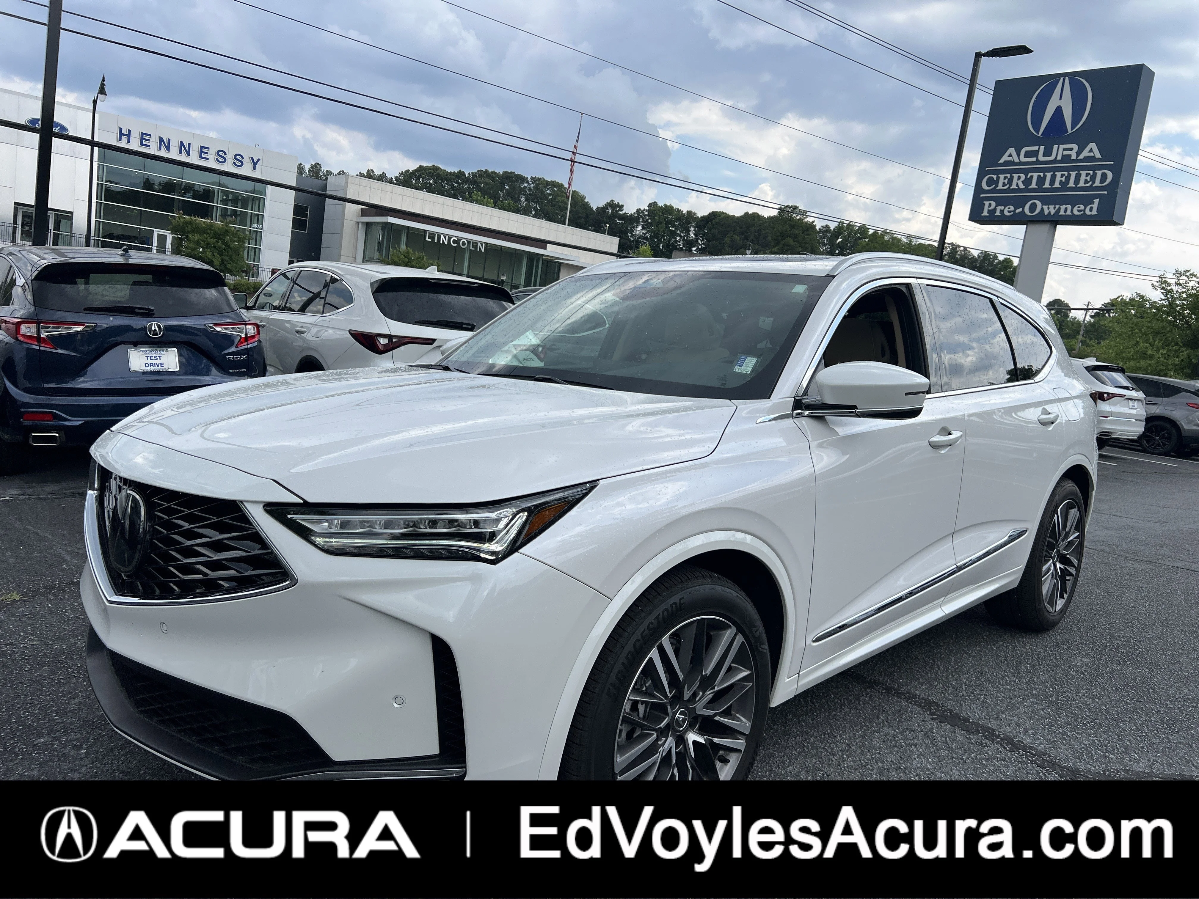 2025 Acura MDX SH-AWD w/Advance Package's photo