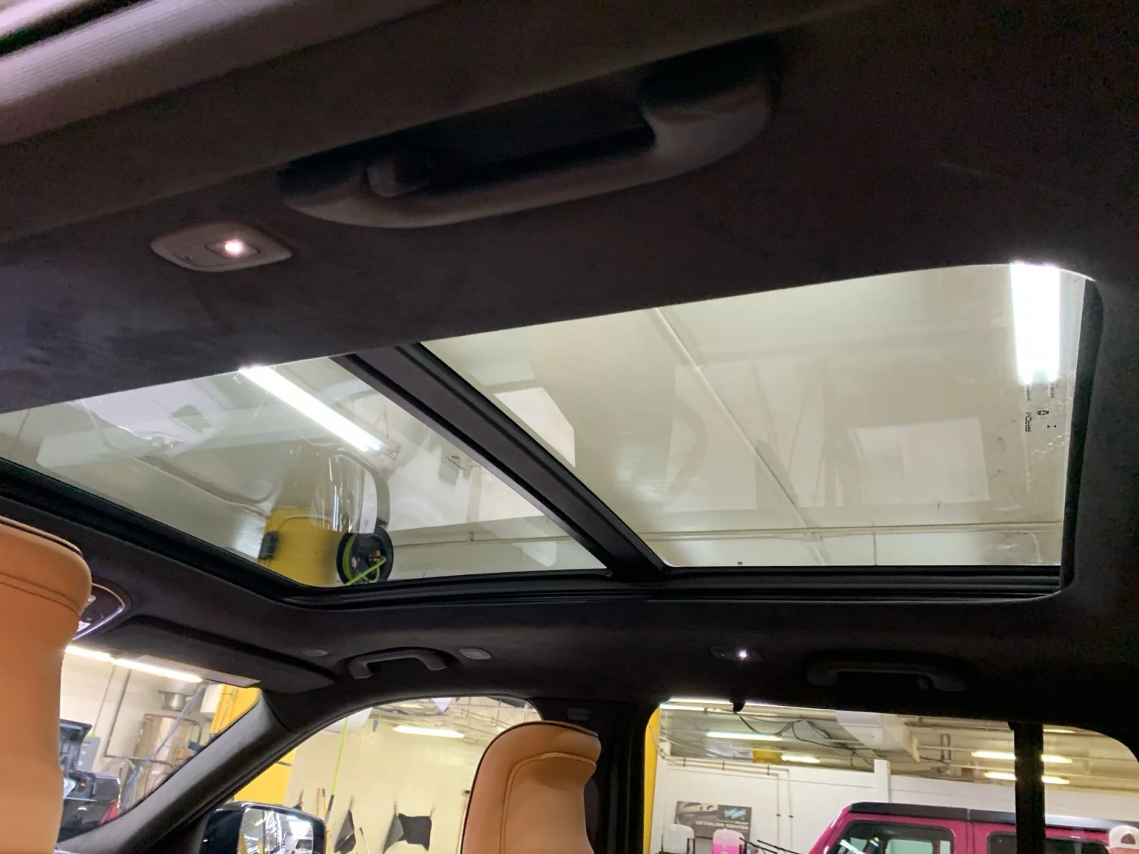 New 2026 Diamond Black Crystal Pearl Jeep Summit image 22