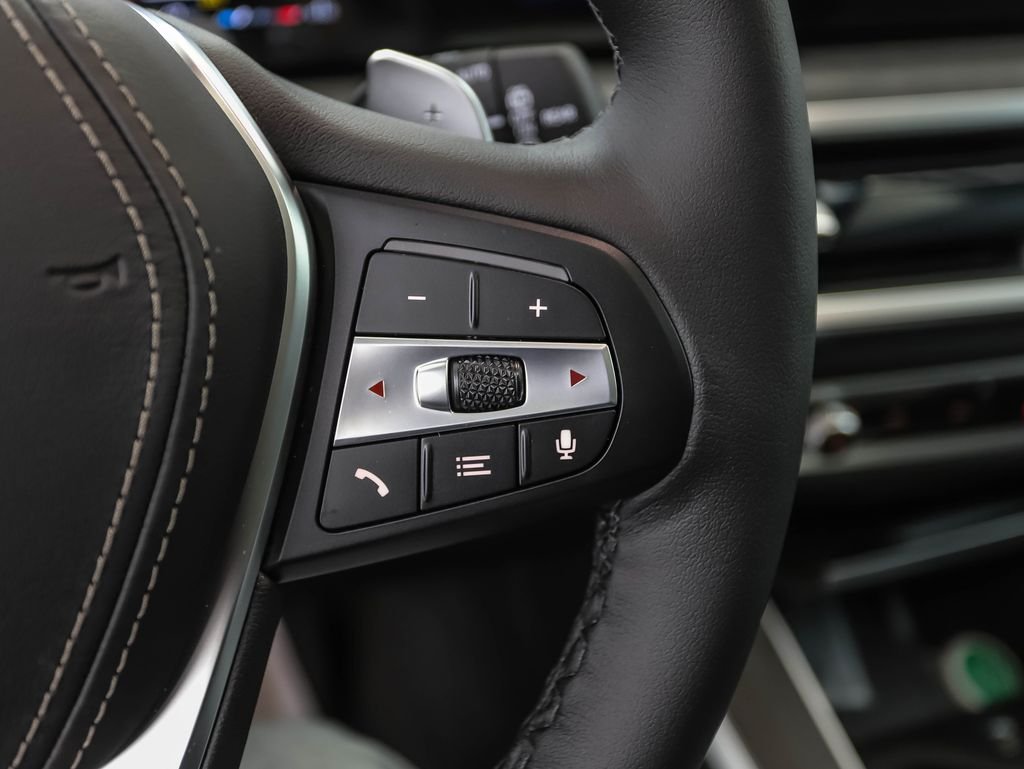 New 2026 Gray Metallic BMW xDrive40i image 13