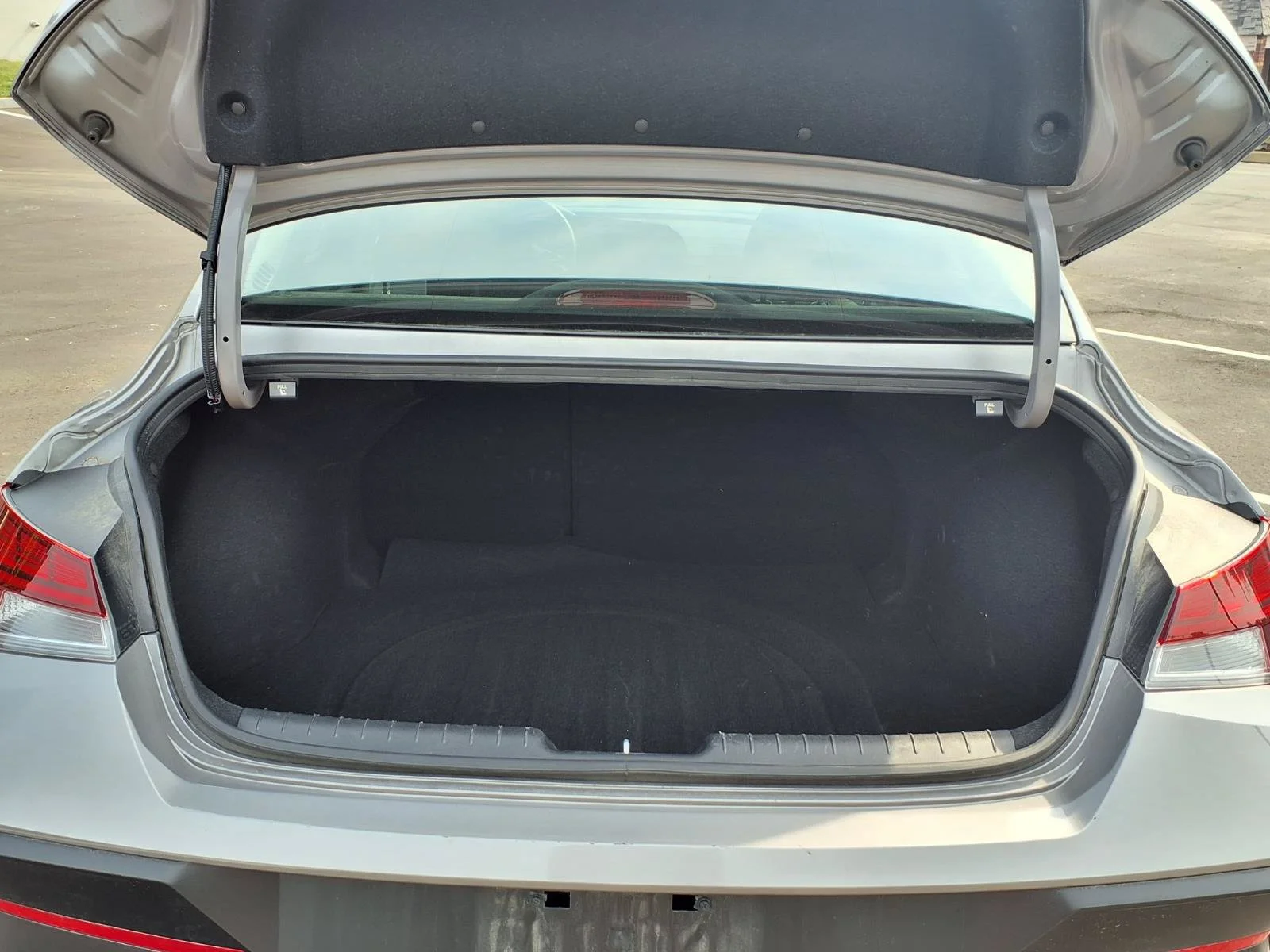 Used 2025 Fluid Metal Hyundai SEL Convenience image 24