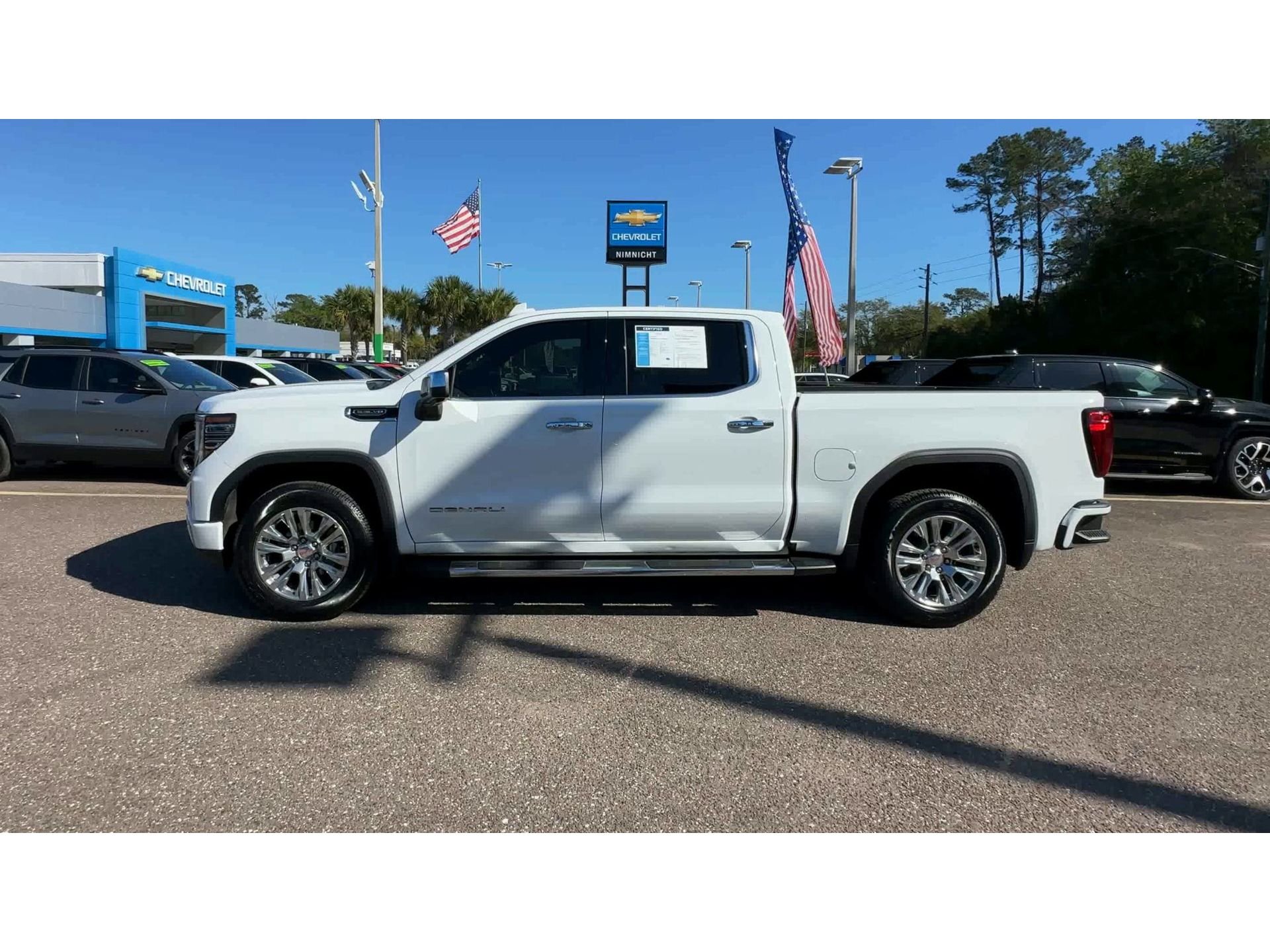 Used 2024 Summit White GMC Denali image 5