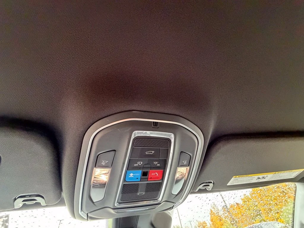 Used 2022 Diamond Black Cry Jeep Series I image 22