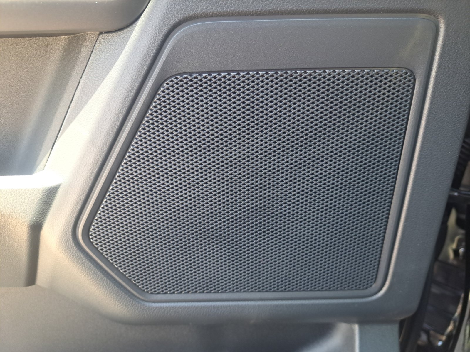 New 2026 Antimatter Blue Metallic Ford XLT image 23