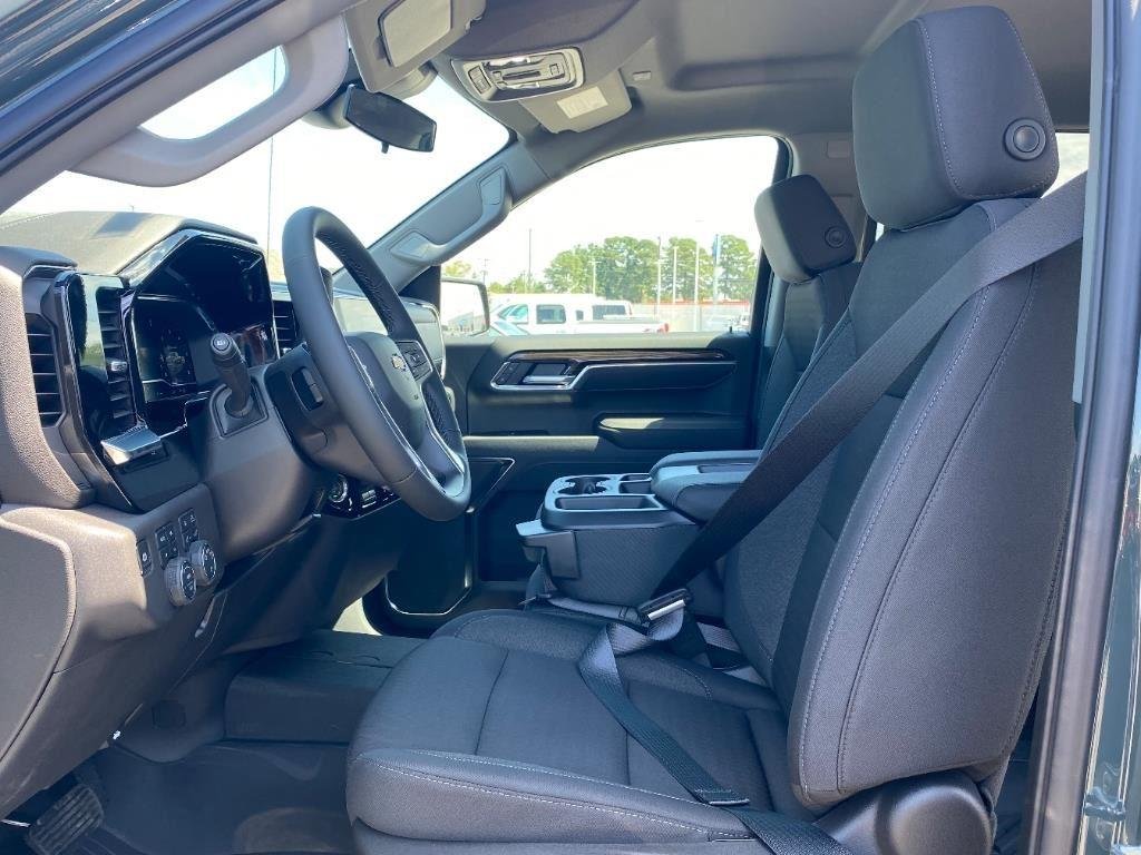 2025 Chevrolet Silverado 1500 LT - Photo 14