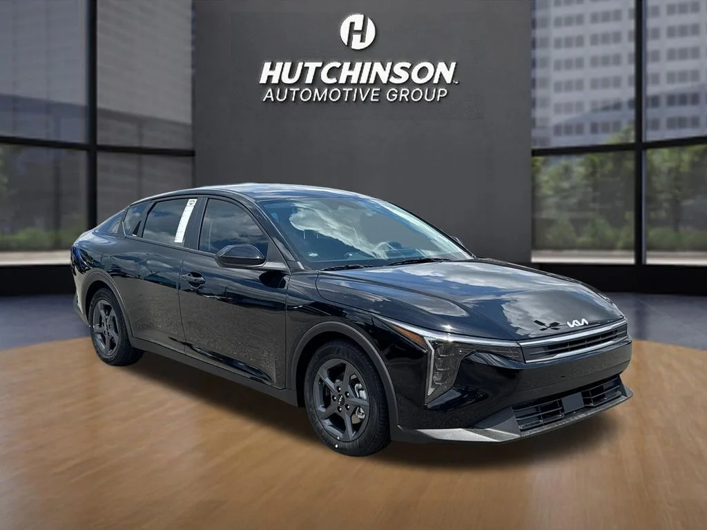 2026 Kia K4 LXS AT's photo