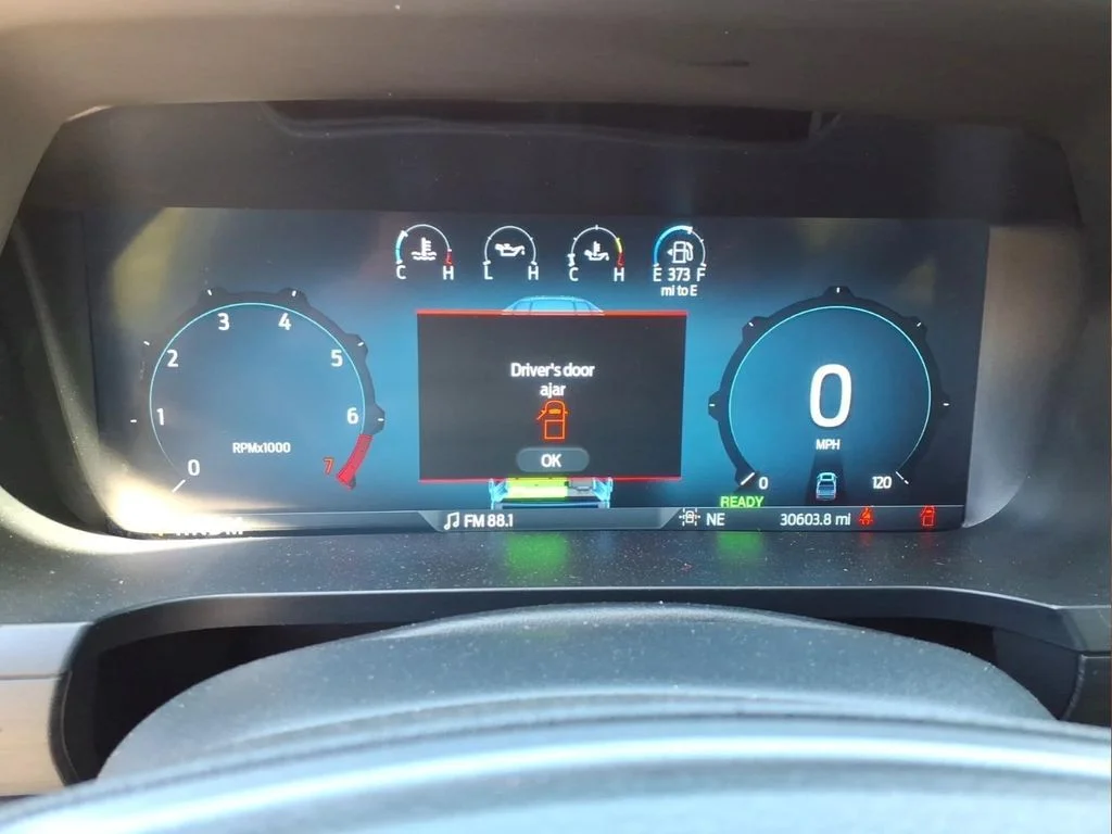 Used 2025 Gray Ford XLT image 14