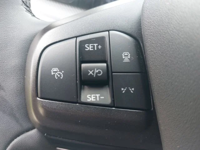 Used 2025 Green Ford Select image 17
