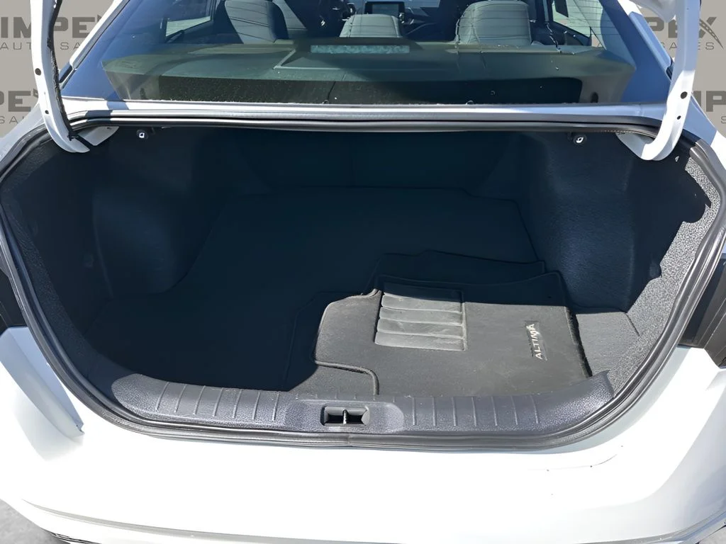 Used 2024 White Nissan 2.5 S image 24