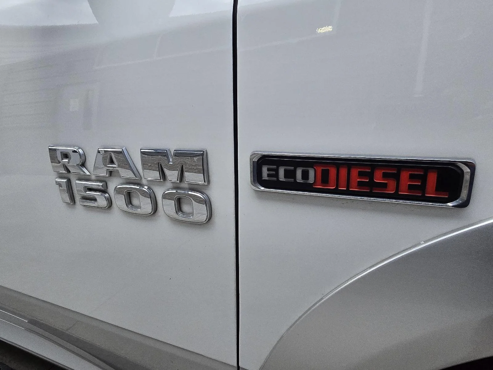 Used 2016 Bright White Clearcoat Ram Laramie image 10