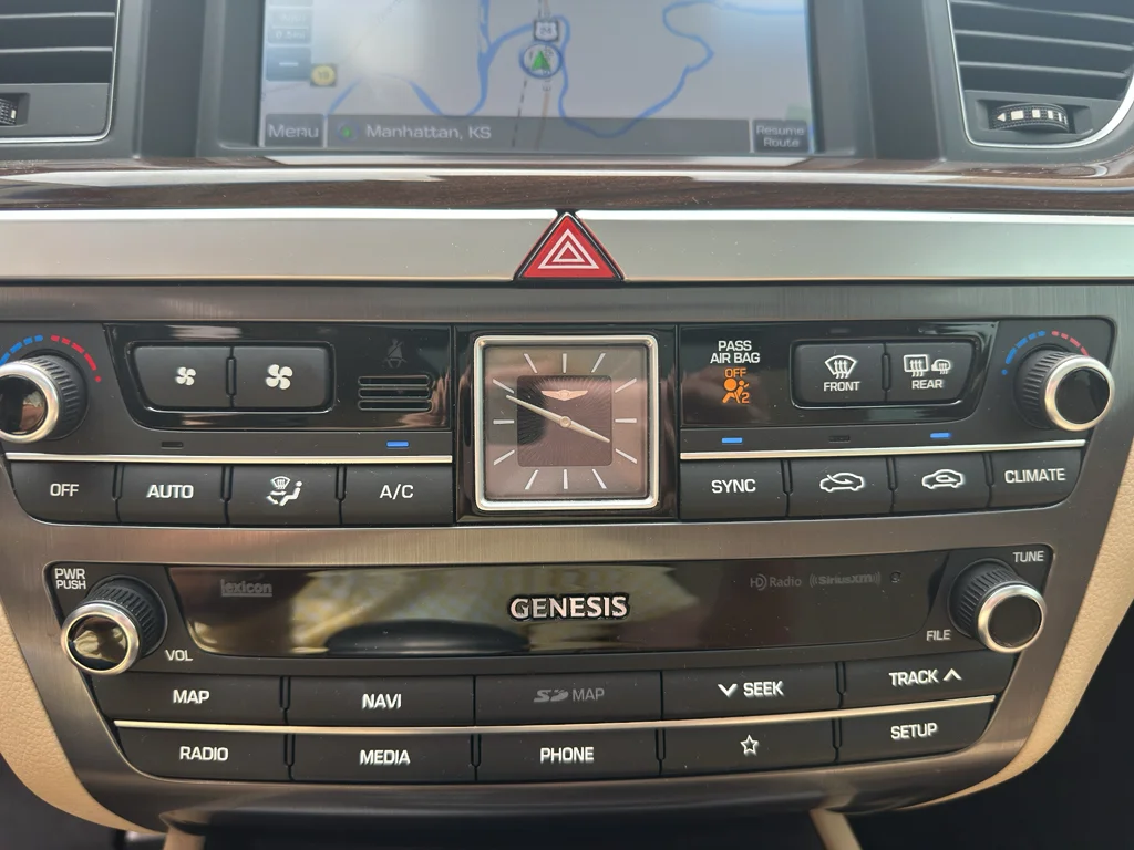 Used 2020 Uyuni White Genesis 3.8L image 22