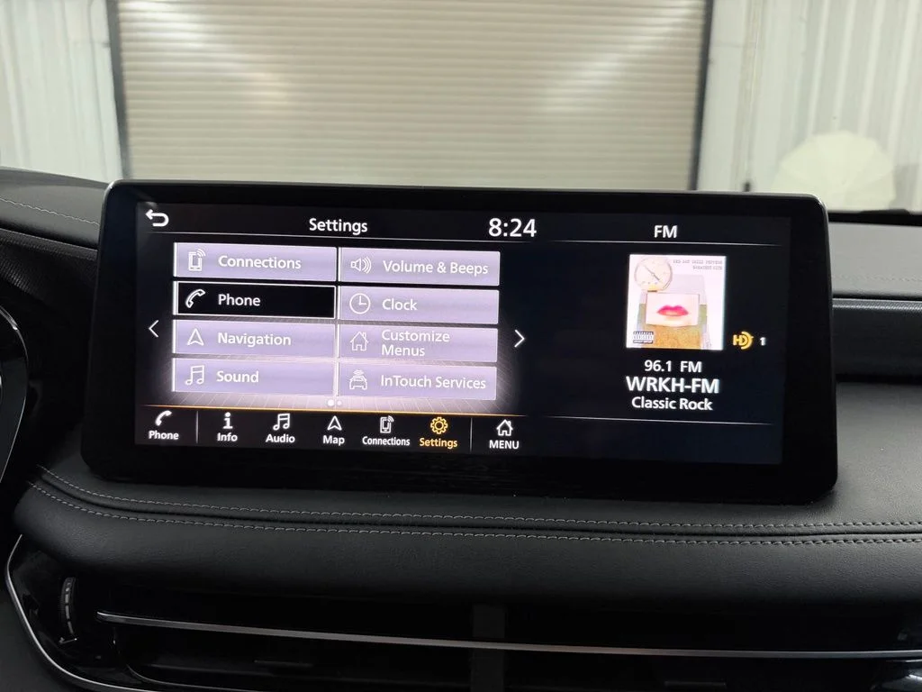 Certified Used 2023 Gray INFINITI LUXE image 24