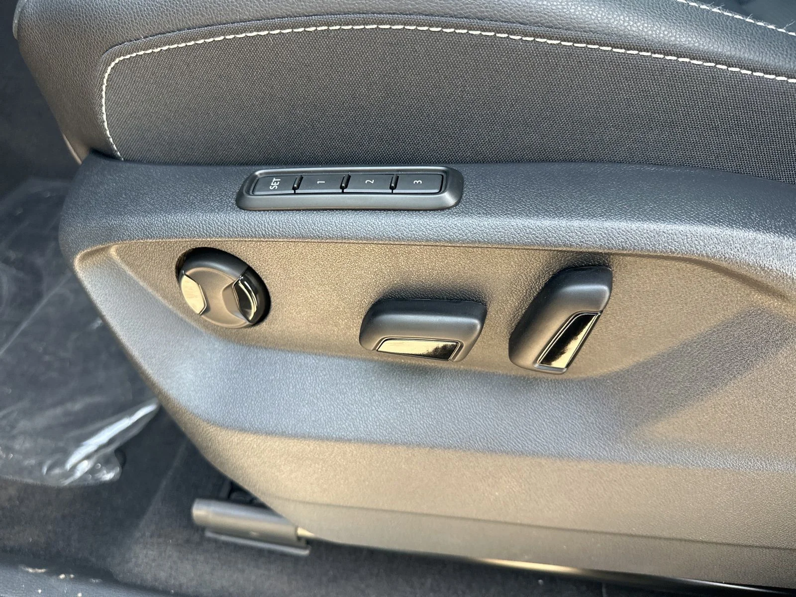 New 2026 Gray Volkswagen 2.0T SEL image 13