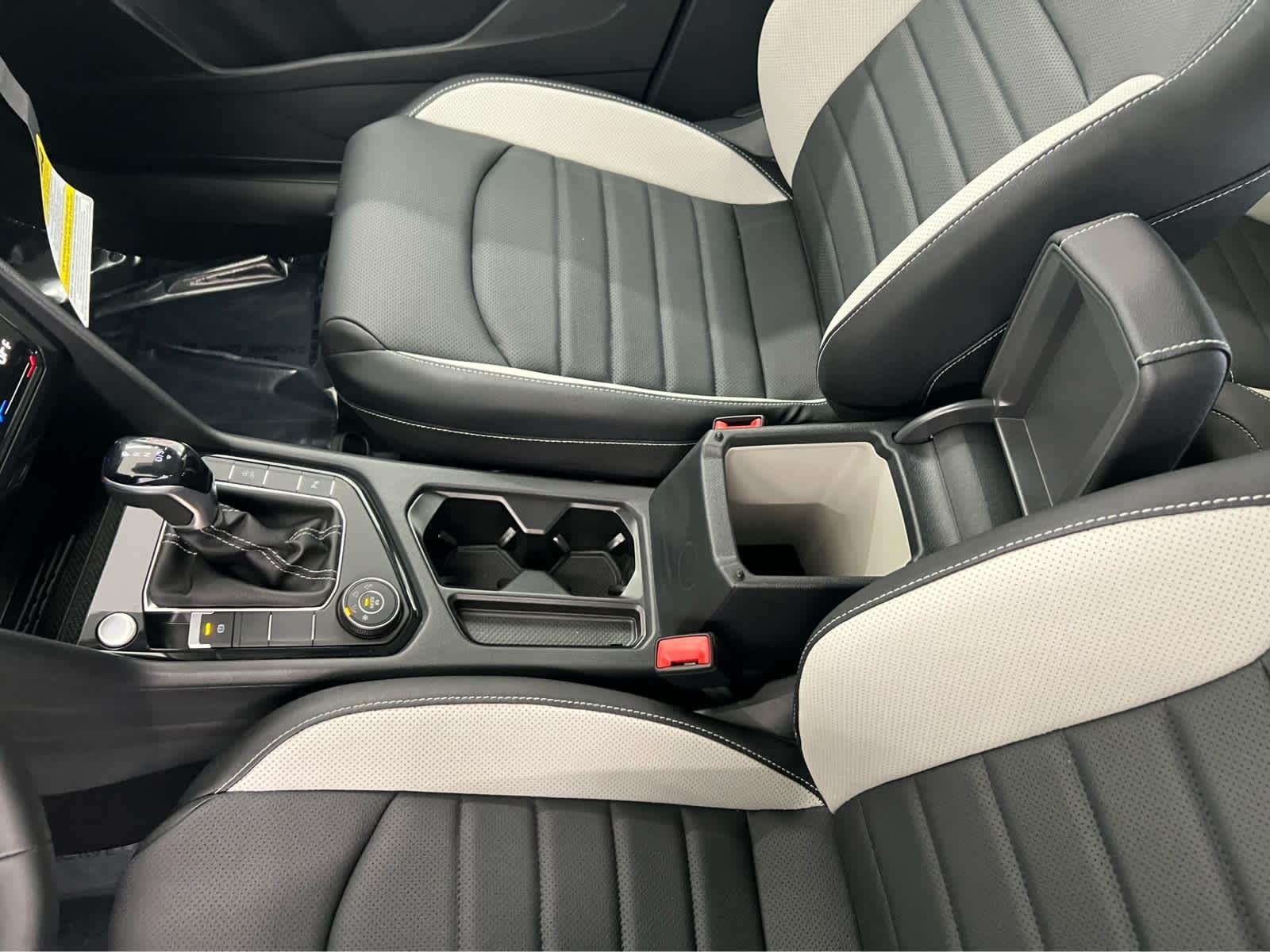 New 2026 Platinum Gray Metallic Volkswagen SEL image 20