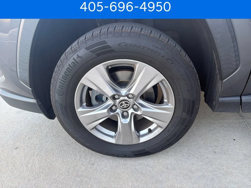 Pre-Owned 2022 Toyota RAV4 XLE