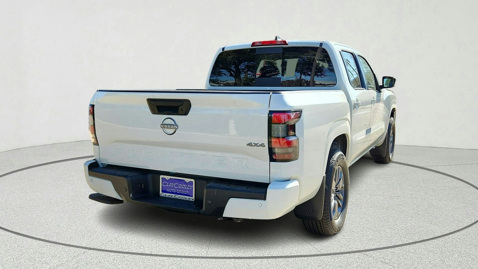 New 2026 Glacier White Nissan Crew Cab SV image 3