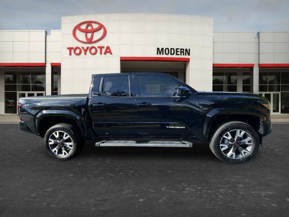 Used 2025 Black Toyota SR5 image 4