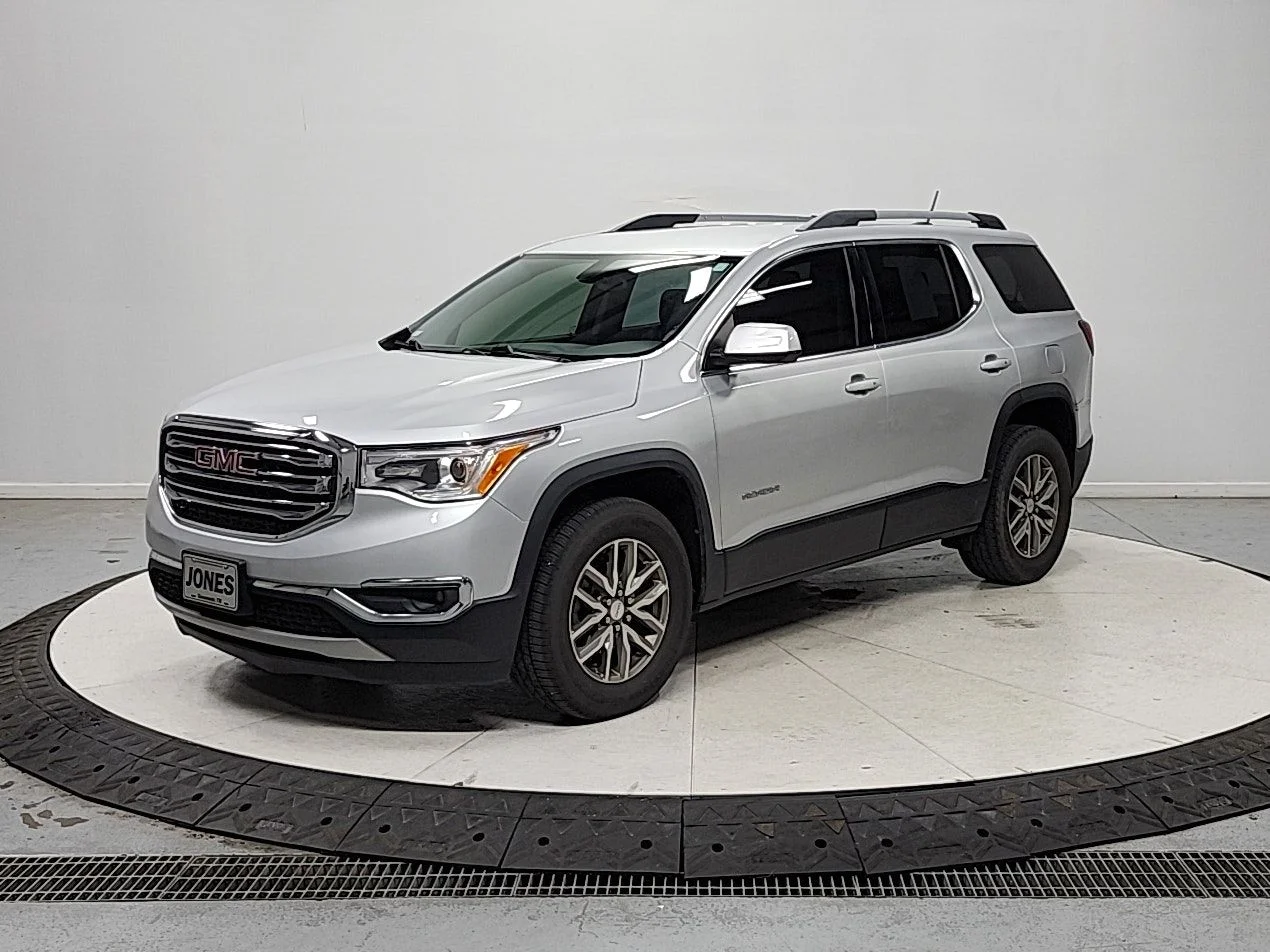 Used 2018 Silver GMC SLE-2 image 4