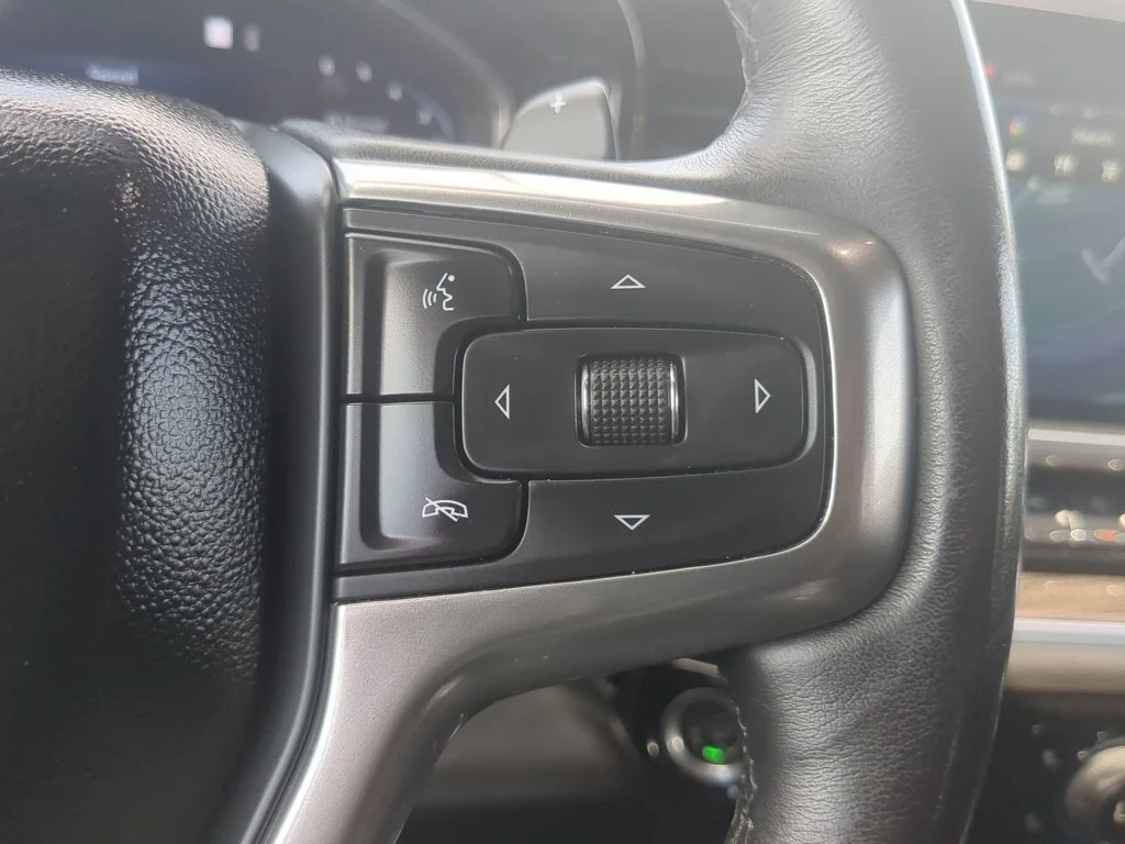 Used 2022 Summit White Chevrolet RST image 23