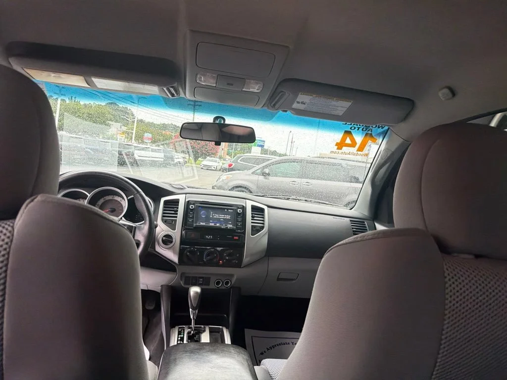 Used 2014 Pyrite Mica Toyota DOUBCAB image 16